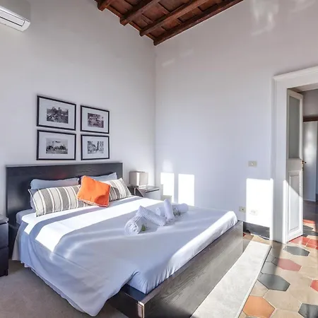 Spanish Steps Charming Apartment *
